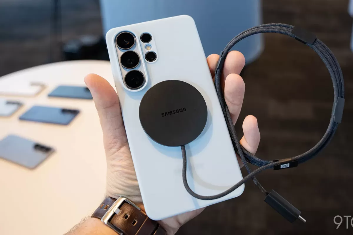 Samsung, wireless charging, 25 watt, nirkabel, Galaxy S26 Ultra, MagSafe, Samsung S26 Ultra, Akhirnya Berubah, Galaxy S26 Ultra Upgrade Besar di Cas Wireless