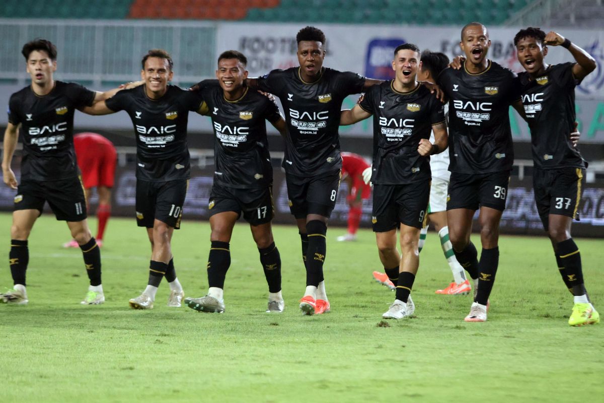 Dewa United, Liga 1 2024-2025, Persib, Persebaya Surabaya, Bojan Hodak, persib bandung, Dewa United Keluar dari Perburuan Gelar, Persebaya Satu-satunya Pesaing Persib Juara