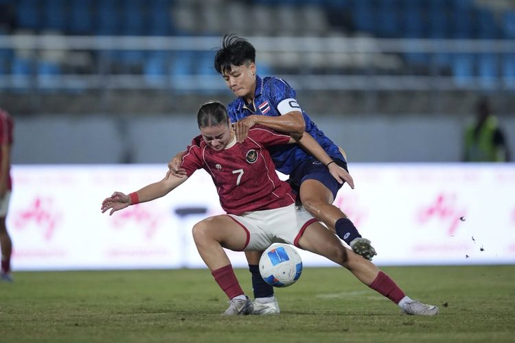 Timnas Putri Indonesia, Singapura, SEA Games 2025, singapura, timnas putri indonesia vs singapura, hasil sea games 2025, Klasemen Grup A SEA Games 2025: Timnas Putri Indonesia Selangkah Lagi ke Semifinal