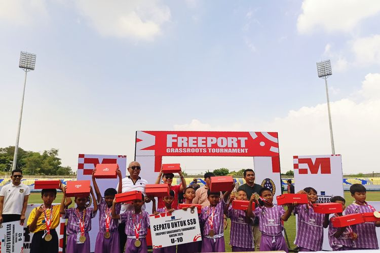 sepak bola usia dini, PT Freeport Indonesia, PSSI, sepak bola Indonesia, Sepak bola usia dini, Freeport Grassroots Tournament 2025, Menyalakan Mimpi Anak-Anak dari Gelora Joko Samudro Gresik