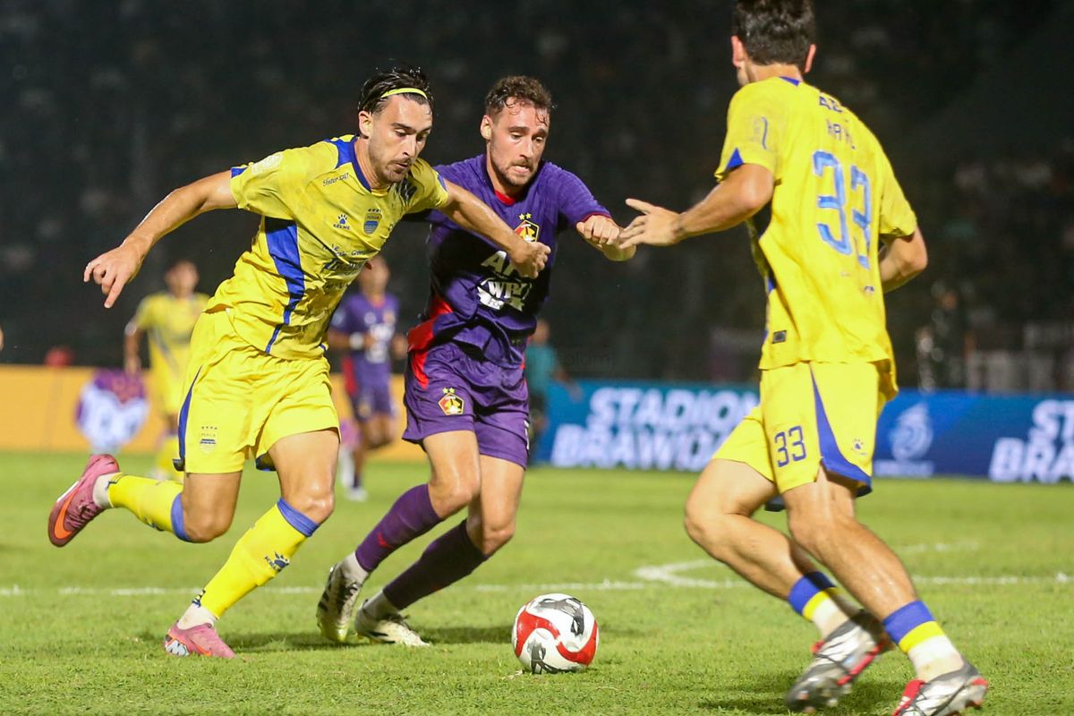 Persib, Bojan Hodak, Marcos Reina, Persib vs Persik, Jadwal Persib Bandung Vs Persik Kediri, Ada Celah Keuntungan Maung