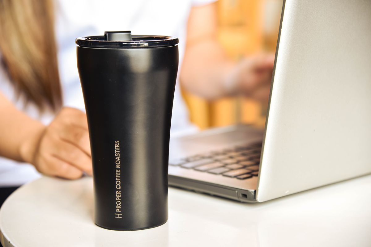 tumbler, botol minum, Botol minum, Tumbler, Botol Tumbler Bisa Jadi Sarang Bakteri Berbahaya, Ini Cara Mengatasinya