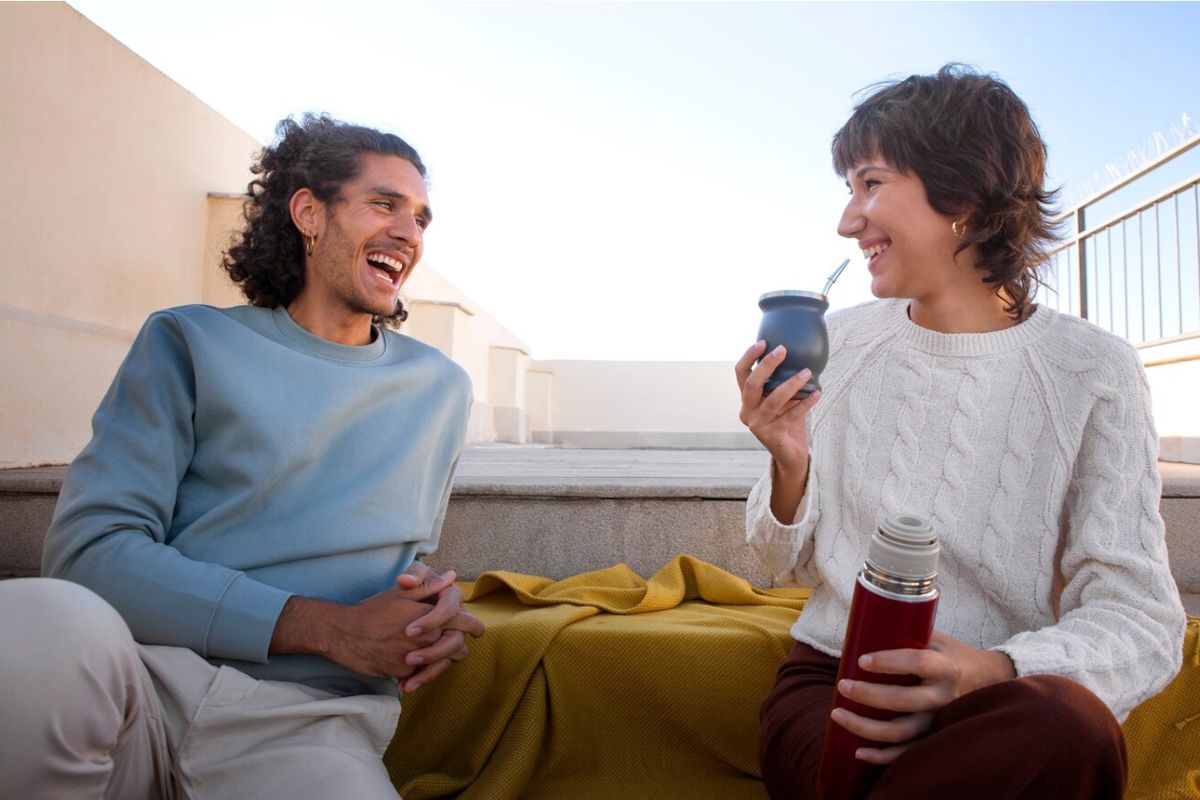 zodiak apa yang paling ramah, zodiak yang paling baik, 5 Zodiak yang Paling Ramah, Gampang Akrab dengan Orang Baru, 1. Libra (23 September–22 Oktober), 2. Cancer (21 Juni–22 Juli), 3. Pisces (19 Februari–20 Maret), 4. Virgo (23 Agustus–22 September), 5. Sagittarius (22 November–21 Desember), 6. Taurus (20 April–20 Mei)