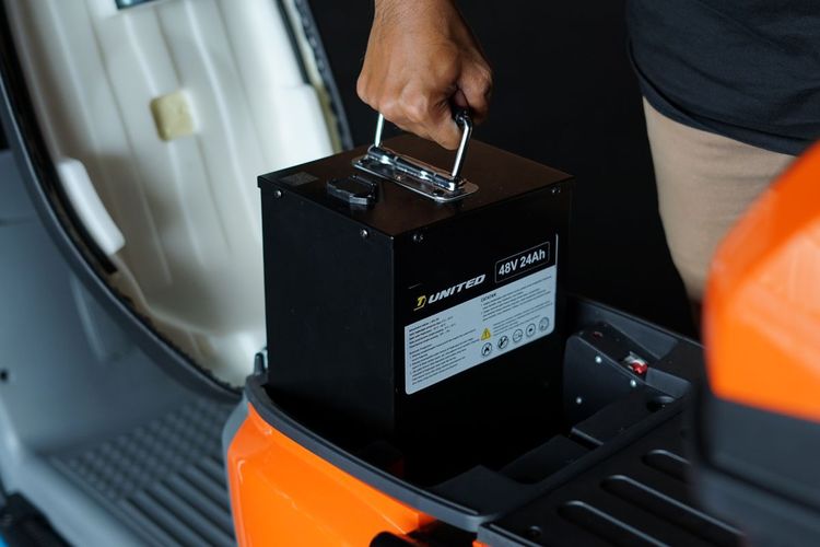 Baterai SLA, motor listrik, Siapkan Dana Segini buat Ganti Baterai Motor Listrik SLA