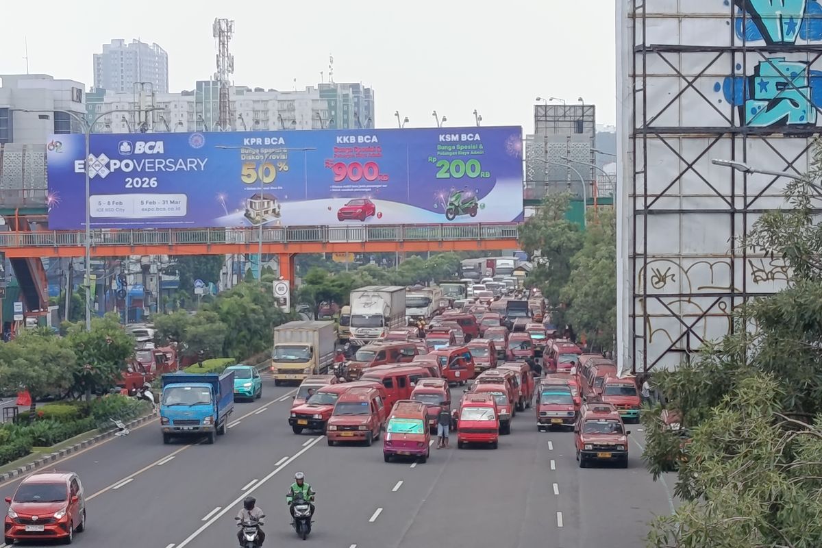 angkutan umum, tarif angkutan umum, harga BBM, Masyarakat Jangan Dibebani Kenaikan Tarif Angkutan Umum