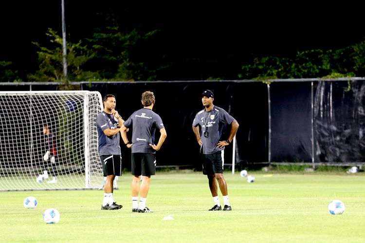 Irak, Patrick Kluivert, Jadwal Timnas Indonesia, kualifikasi piala dunia 2026, Timnas Indonesia, Arab Saudi, Jadwal Ronde 4 Kualifikasi Piala Dunia 2026, Ronde 4 Kualifikasi Piala Dunia 2026, Jadwal Timnas Indonesia di putaran 4 kualifikasi Piala Dunia 2026, Pesan Kluivert untuk Timnas Indonesia Jelang Lawan Arab Saudi dan Irak