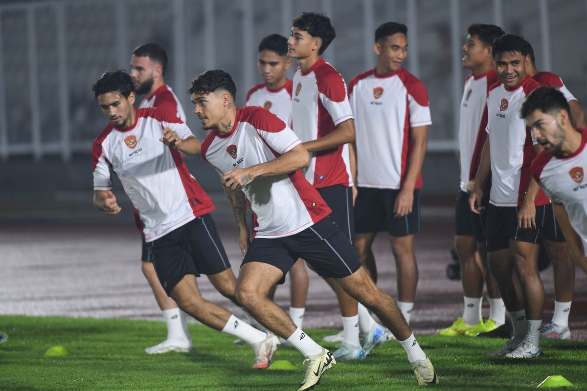 Timnas Indonesia, Kualifikasi Piala Dunia 2026, China, Jepang, Shayne Pattynama, TC timnas Indonesia, timnas indonesia vs jepang, Timnas Indonesia vs China, Shayne Pattynama di Bali, Shayne Pattynama Siap Jalani TC Timnas Indonesia, Adaptasi dengan Cuaca Bali