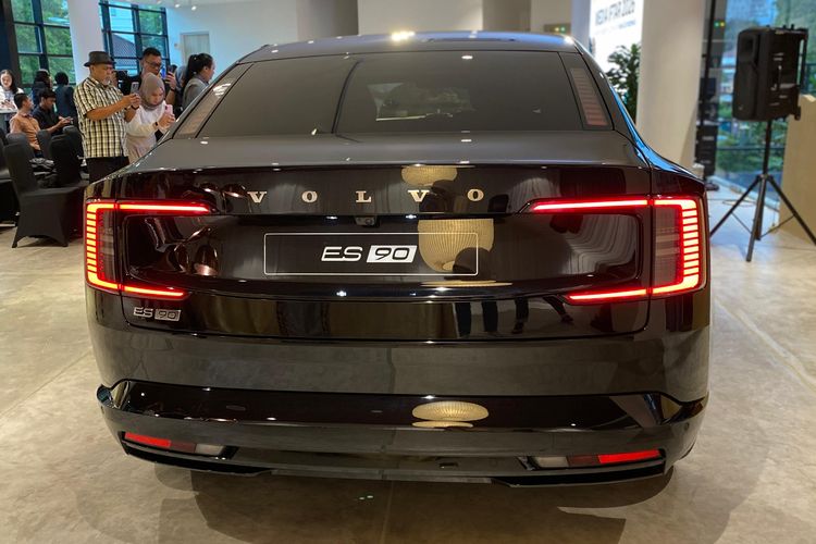 sedan listrik, Ulas Fitur Andalan Volvo ES90, Sedan Listrik Premium Rp 2,1 Miliar