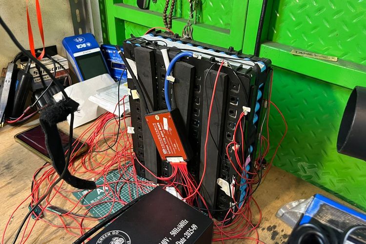 baterai, motor listrik, Baterai Motor Listrik Rusak? Kenali Gejala dan Cara Cek Masih Layak