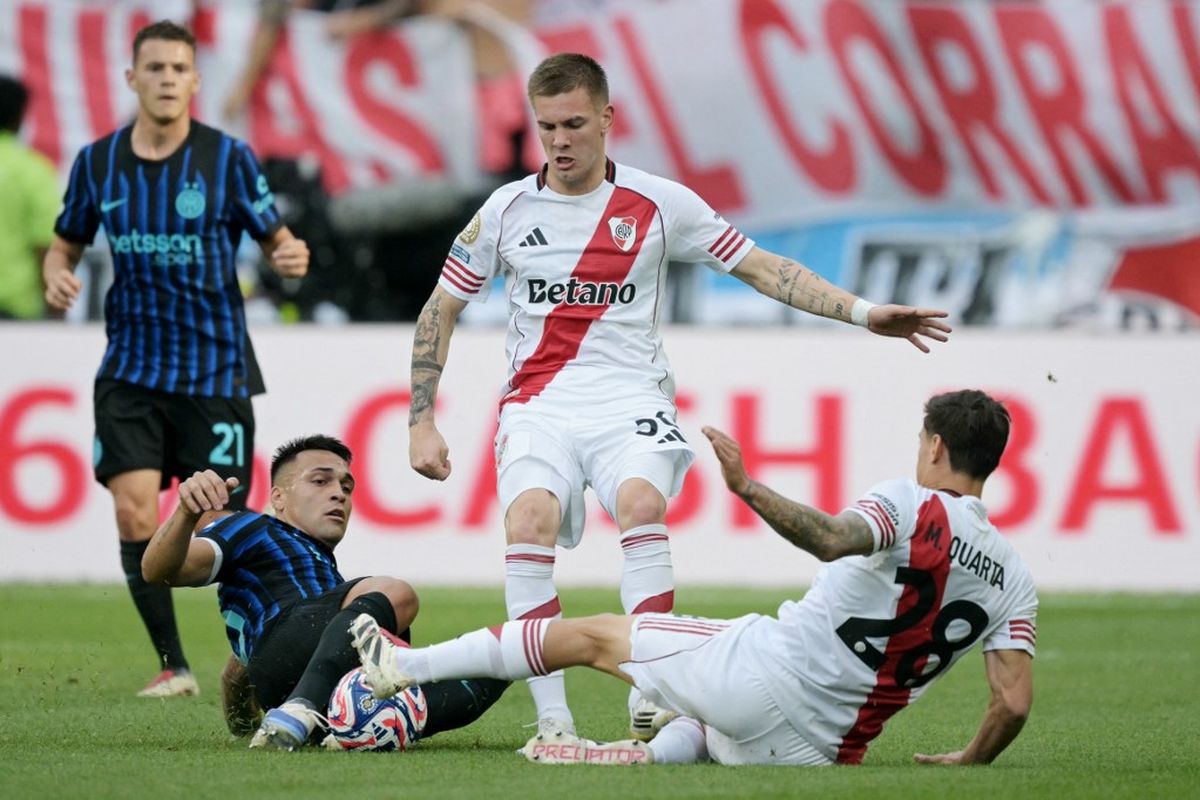 Inter Milan, River Plate, Inter vs River Plate, Francesco Pio Esposito, river plate, Piala Dunia Klub 2025, hasil piala dunia klub 2025, hasil piala dunia antarklub 2025, hasil Inter vs River Plate, hasil Inter Milan vs River Plate, skor Inter vs River Plate, francesco pio esposito, Hasil Inter Vs River Plate 2-0: Nerazzurri Juara Grup, Menang Lawan 9 Orang