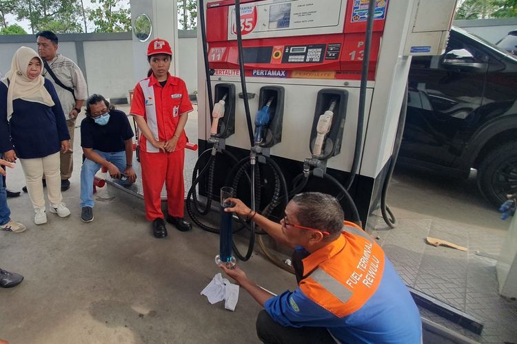 spbu gito gati, pertamax campur solar, Mobil susah starter, Korban Pertamax Tercampur Solar di SPBU Sleman Bertambah