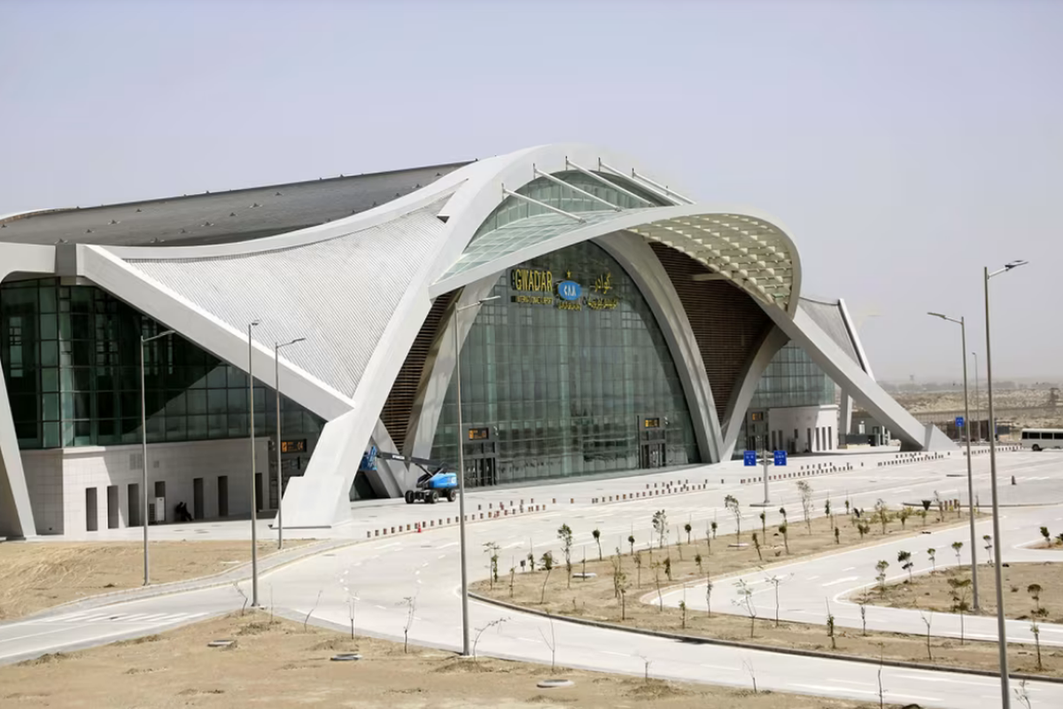 bandara termahal di pakistan, bandara international new gwadar, di mana letak bandara baru pakistan, bandara pakistan sepi, Misteri Bandara Termahal di Pakistan, Tak Ada Pesawat dan Penumpang