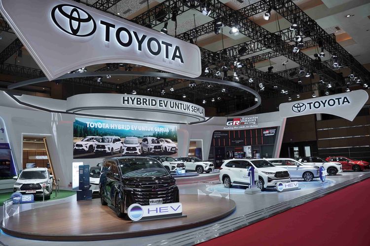Veloz Hybrid, Toyota, IIMS 2026, promo, Toyota Tawarkan Kustom untuk Veloz dan Alphard Hybrid di IIMS 2026