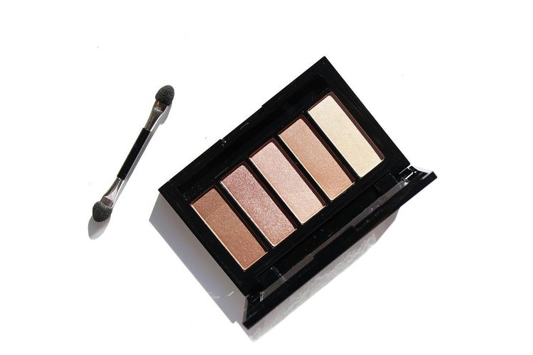 make up, make up mata, doe eyes artinya, doe eyes makeup, tips makeup doe eyes, makeup doe eyes, tips makeup mata, 5 Tips Doe Eyes Makeup agar Mata Terlihat Lebih Besar dan Segar, 1. Aplikasikan concealer di titik strategis, 2. Pilih eyeshadow nude dan berkilau, 3. Lentikkan bulu mata dengan benar, 4. Gunakan eyeliner dengan warna yang tepat, 5. Rapikan dan angkat arah alis