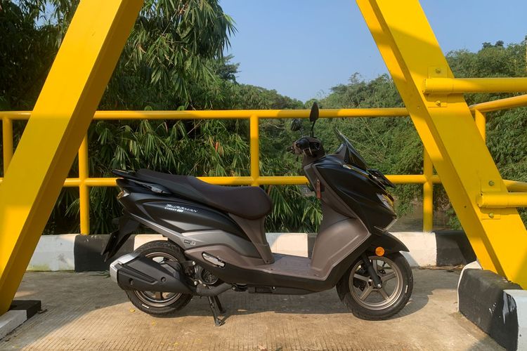 Suzuki Burgman Street 125EX, perbandingan desain, Yamaha FreeGo 125, skutik 125cc, Yamaha FreeGo 125 Vs Suzuki Burgman Street 125EX: Mana Lebih Baik?