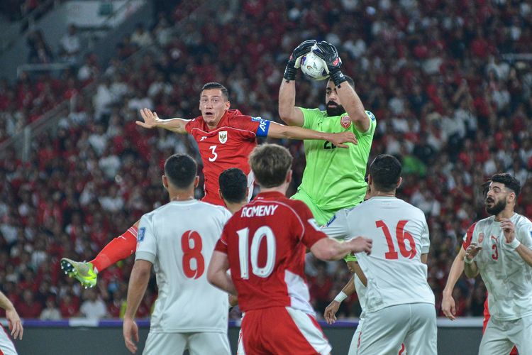 Timnas Indonesia, Berita Foto, Indonesia Vs Bahrain, Kualifikasi Piala Dunia 2026, ole romeny, Timnas Indonesia vs Bahrain, BERITA FOTO: Timnas Indonesia Merawat Asa Lolos Piala Dunia 2026, Taklukkan Bahrain