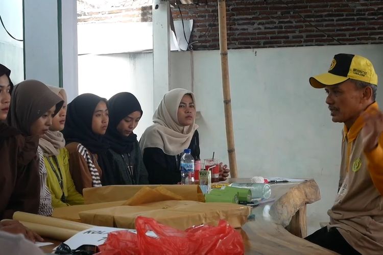 Kuliah Kerja Nyata, kkn di lumajang, unej tarik mahasiswa kkn, Unej tarik mahasiswa KKN di Lumajang, KKN kolaboratif di lumajang, alasan Unej tarik mahasiswa KKN, alasan Unej tarik mahasiswa KKN di lumajang, Alasan Unej dan 7 Kampus Lain Tarik Mahasiswa KKN dari Lumajang