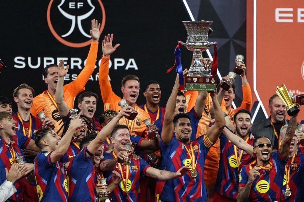 Barcelona, Piala Super Spanyol, Real Madrid, Hansi Flick, Reaksi Hansi Flick usai Persembahkan Gelar Keempat untuk Barcelona