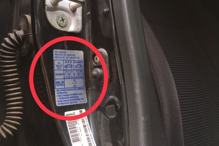 pecah ban, tekanan udara ban, Cara Mencegah Pecah Ban Saat Road Trip: Tambah Tekanan Udara