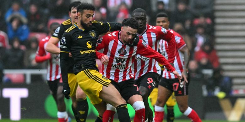 Manchester City, Manchester United, Liga Inggris, Premier League, Liverpool, Chelsea, Ryan Gravenberch, Enzo Fernandez, Man United, Sunderland, Michael Carrick, Brentford, Man City, Jeremy Doku, Hasil dan Klasemen Liga Inggris: Hajar Brentford 3-0, Man City Jaga Asa Juara