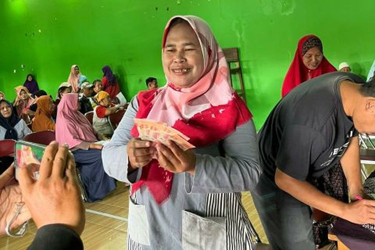 tunjangan hari raya, Cerita Desa-desa di Jateng yang Bagikan THR untuk Warganya