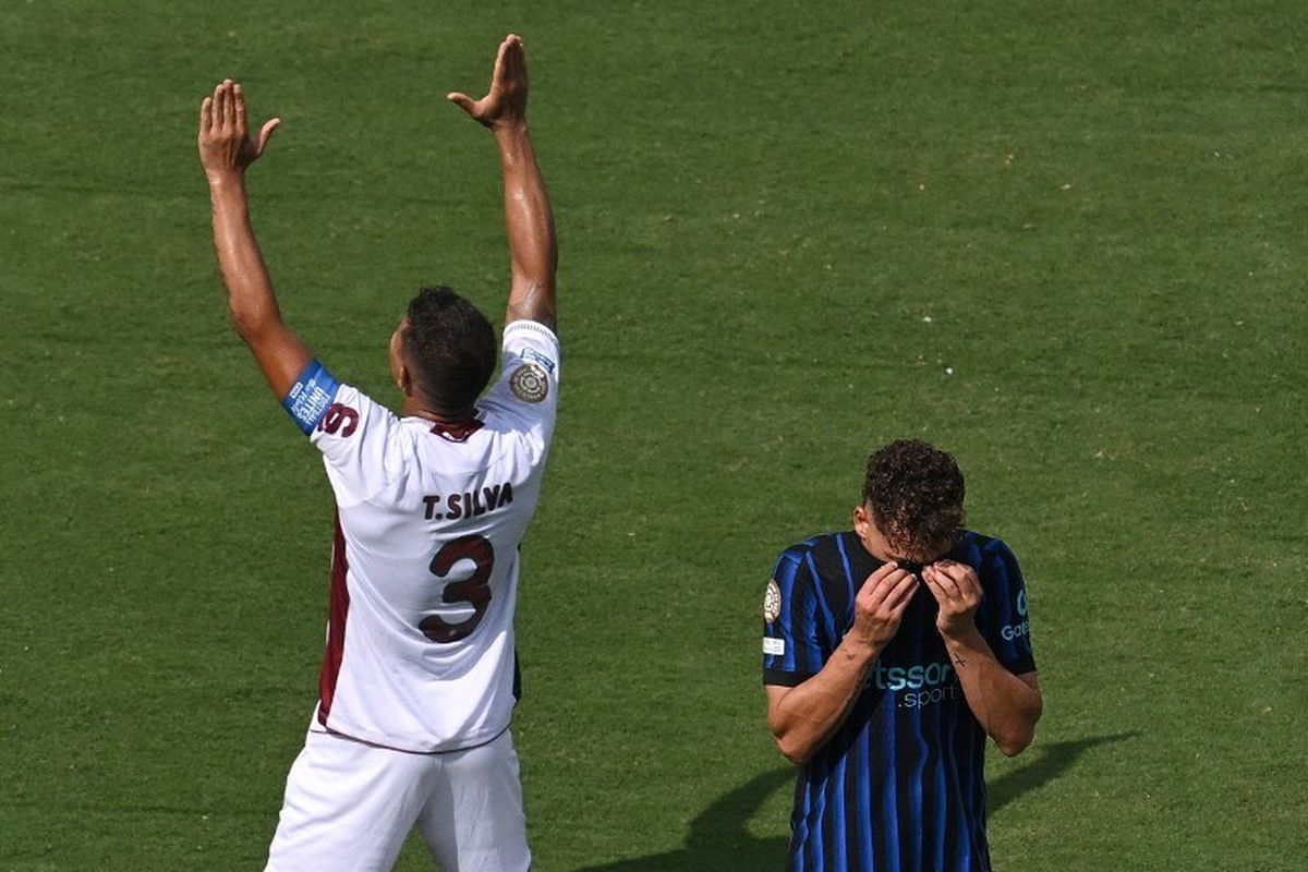 Cristian Chivu, Inter Milan, Fluminense, Skor Inter Milan vs Fluminense, Piala Dunia Antarklub 2025, Piala dunia antarklub 2025, hasil piala dunia klub 2025, hasil piala dunia antarklub 2025, hasil Inter Milan vs Fluminense, skor inter milan vs fluminense, Hasil Inter Milan Vs Fluminense 0-2: Kata Chivu Usai Kekalahan Perdana