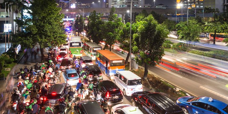 buka puasa, Jangan Sembarangan Berhenti Saat Buka Puasa di Jalan
