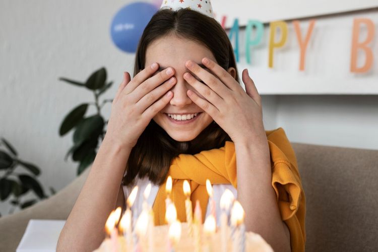 ucapan ulang tahun, Ucapan ulang tahun untuk diri sendiri, 150 Ucapan Ulang Tahun untuk Diri Sendiri, Penuh Makna, Self Love, dan Motivasi, Ucapan ulang tahun singkat dan simple, Ucapan ulang tahun penuh makna, Ucapan self love dan refleksi diri, Ucapan penuh harapan dan doa, Ucapan aesthetic untuk caption IG, Ucapan bahasa Inggris yang keren, Ucapan Islami dan penuh doa, Ucapan lucu dan santai ala Gen Z, Cara merangkai kata yang tulus dan personal, Menyesuaikan ucapan dengan karakter diri