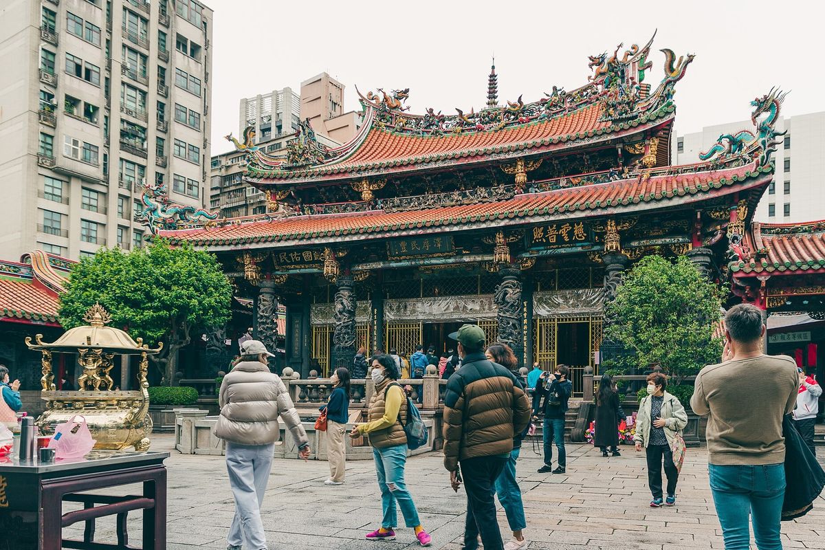 Taiwan, Kuil Longshan, Taipei, Kuil Longshan Taiwan, Tempat Fans BTS Berdoa demi Tiket Konser