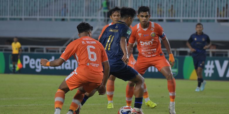 Persipura Jayapura, Persipura, Bekasi City, Adhyaksa FC, Sumsel United, Persiraja, Liga 2, Championship, PSIS, PSIS Semarang, persiraja, Persiraja Banda Aceh, sumsel united, Liga 2 2025-2026, Hasil Lengkap Liga 2: Persipura Pesta Gol, Bekasi City Ditahan Imbang Adhyaksa, Bekasi City FC Gagal Amankan Tiga Poin, Persiraja Kokoh di Kandang, Klasemen Semakin Ketat, Hasil Lengkap Liga 2 2025-2026, Selasa, 18 November 2025
