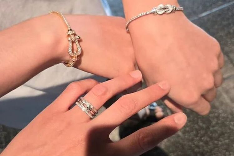Jin BTS, RM BTS, cincin persahabatan jin dan rm bts, cincin fred, force 10 rose ring, Kilau Mewah Cincin Persahabatan Jin untuk RM BTS, Harganya Rp136 Juta