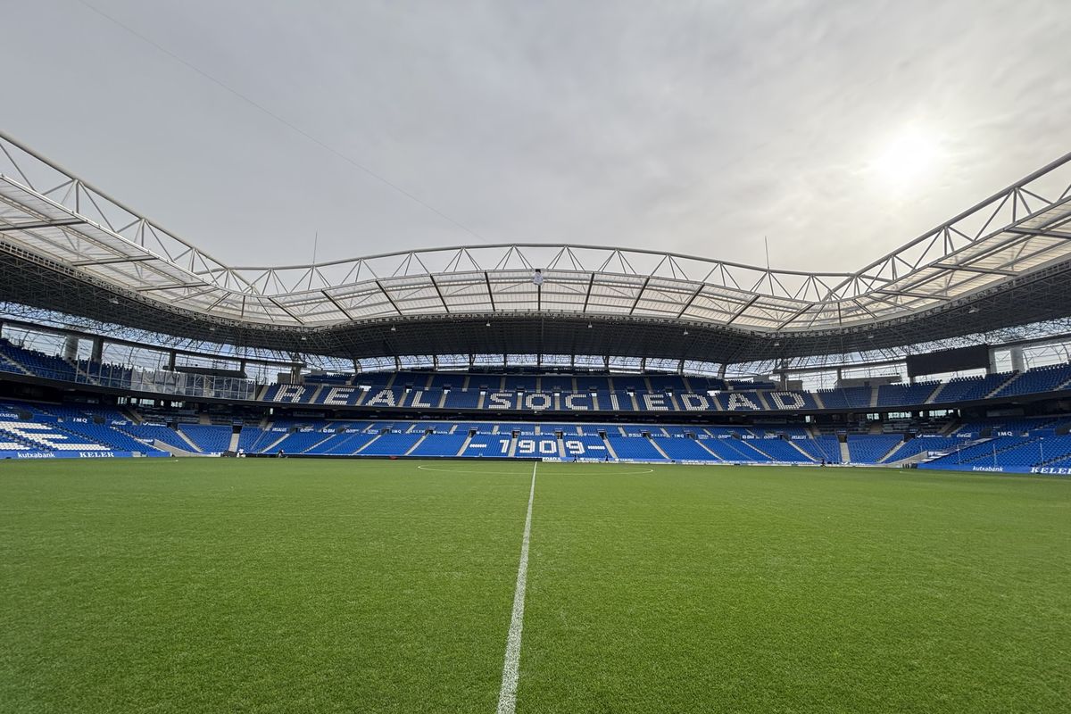 Reale Arena, Real Sociedad, Anoeta, LaLiga, Xabi Prieto, Liga Spanyol, laliga, anoeta, Kejutan di Stadion Real Sociedad: Raja Penalti LaLiga, Jersey Spesial