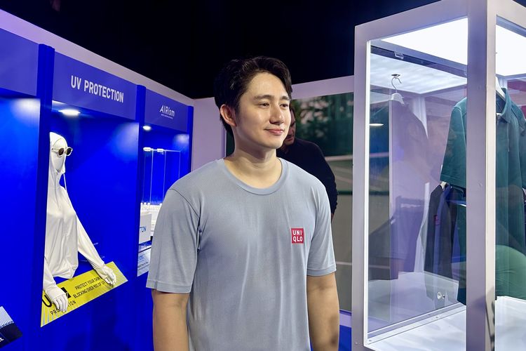 Kenny Austin, UNIQLO, 4 Tips Memilih Baju untuk Olahraga Outdoor ala Kenny Austin, 1. Utamakan kenyamanan saat dipakai, 2. Pilih bahan ringan untuk iklim tropis, 3. Perhatikan sirkulasi udara pada pakaian, 4. Pastikan baju mampu menyerap keringat dan cepat kering