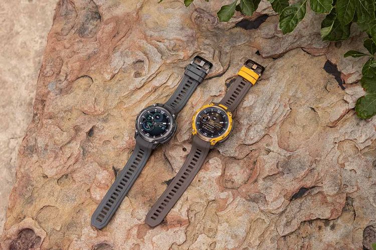 Garmin, Instinct Crossover AMOLED, smartwatch, Indonesia, SmartWatch, instinct crossover amoled, harga Garmin Instinct Crossover AMOLED, spesifikasi Garmin Instinct Crossover AMOLED, harga garmin terbaru, Garmin Instinct Crossover AMOLED Resmi di Indonesia, Smartwatch Tangguh dengan Jarum Analog