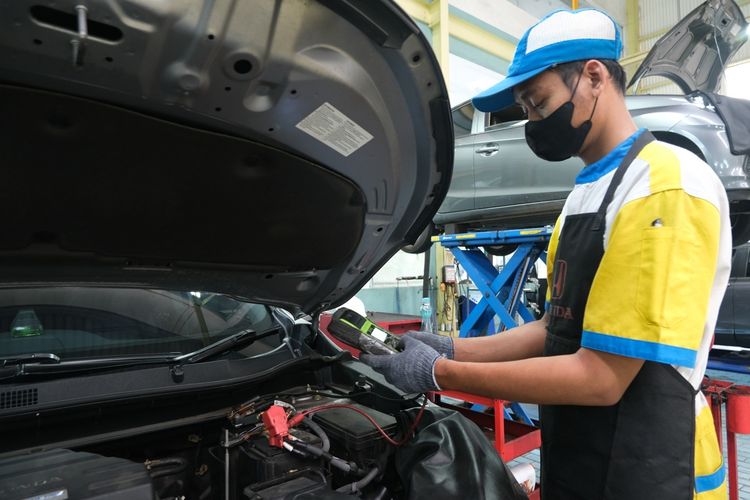 banjir, perawatan kendaraan, pemeriksaan mobil, kerusakan mobil, Banjir, Cara Cek Kerusakan Mobil Usai Banjir