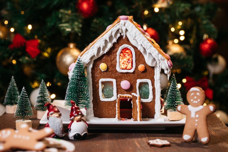 Natal, merayakan Natal, Perayaan Natal, Hari Raya Natal, Contek, 10 Aktivitas Seru untuk Merayakan Natal, 1. Menyusun kapsul waktu, 2. Menggelar pertunjukan boneka, 3. Membuat rumah kue jahe, 4. “Melacak” Santa Klaus, 5. Dandani hewan peliharaan, 6. Membuat salju dari kertas, 7. Berkunjung ke tempat wisata, 8. Karaoke lagu-lagu Natal, 9. Membuat photobooth khusus Natal, 10. Lomba membungkus kado