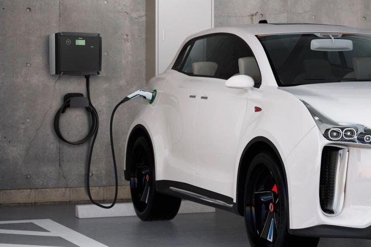 home charging, mobil listrik, SPKLU Masih Minim, Home Charging Jadi Paket Wajib Mobil Listrik