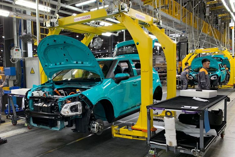Investasi otomotif, Kemenperin, insentif impor mobil listrik, mobil listrik CBU, Insentif Impor Mobil Listrik Berakhir: Pemerintah Bisa Raup Triliunan, Pemerintah Belum Memastikan Kelanjutan Insentif Impor Mobil Listrik CBU, Aturan Terkait Insentif Impor Mobil Listrik, Investasi dan Pabrik Peserta Insentif, Dilema Bagi Produsen Mobil Listrik, Potensi Penerimaan Pajak untuk Pemerintah