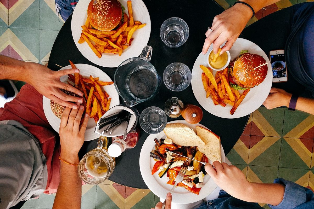 metabolisme, makan malam, Jam Makan Malam, Studi Northwestern Medicine Ungkap Jam Makan Malam Terbaik untuk Kesehatan