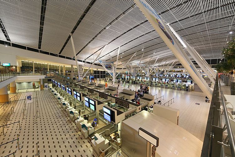bandara terbaik di dunia, bandara terbaik di dunia 2025, Bandara terbaik di dunia, Bandara Terbaik di Dunia, bandara internasional 2025, survei airhelp, Bukan Jepang atau Singapura, Ini 10 Bandara Terbaik di Dunia 2025, 1. Cape Town Airport, Afrika Selatan, 2. Doha Hamad Airport, Qatar, 3. Riyadh King Khaled Airport, Arab Saudi, 4. Brasília Airport, Brasil, 5. Muscat Airport, Oman, 6. Panama City Tocumen Airport, Panama, 7. Durban King Shaka Airport, Afrika Selatan, 8. Salt Lake City Airport, Amerika Serikat, 9. Bergen Flesland Airport, Norwegia, 10. Dammam King Fahd Airport, Arab Saudi