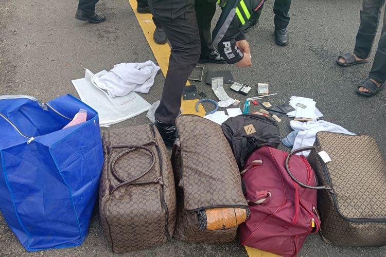 Bareskrim Polri, kasus narkoba, mobil ekstasi tol lampung, mobil bawa pil ekstasi tol lampung, Bareskrim Tangani Kasus Narkoba Dibuang di Tol Sumatera, Bukti 207.529 Butir Ekstasi Senilai Rp 207 M