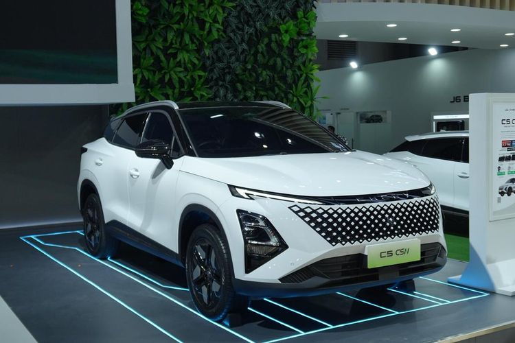 Chery, C5 CSH, Ada C5 CSH, Chery Targetkan 1.500 SPK Selama IIMS 2026