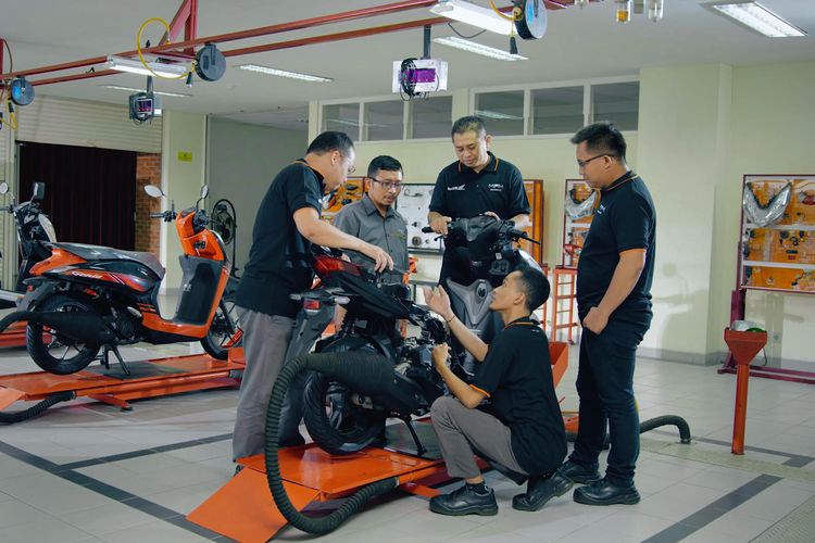 motor, MPMX, daya beli, Pasar Motor Melandai di 2025, Tekanan Daya Beli Jadi Faktor Utama