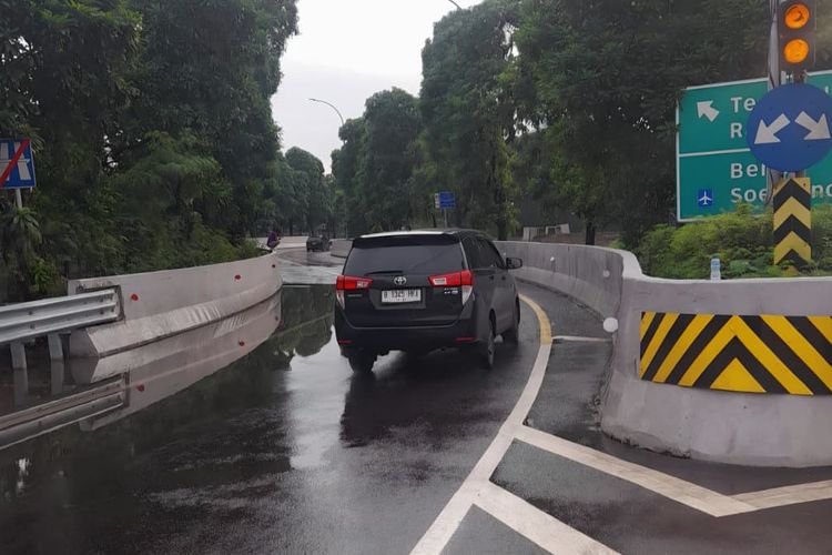 Jasa Marga, pohon tumbang, cuaca ekstrem, jalan tol, Reklame Ambruk hingga Banjir di Tol, Begini Respons Jasa Marga