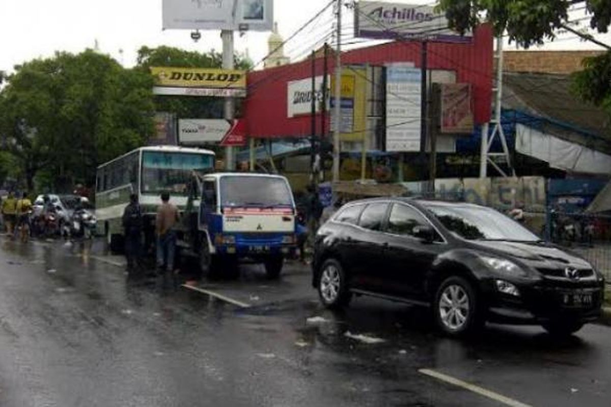Ruas Jalan, Mobil Mewah, Denza D9, Pemutihan Pajak Kendaraan, Jadwal dan Lokasi CFD, Transjakarta, Ruas Jalan Jaksel Dialihkan, Video Bus Kebanjiran