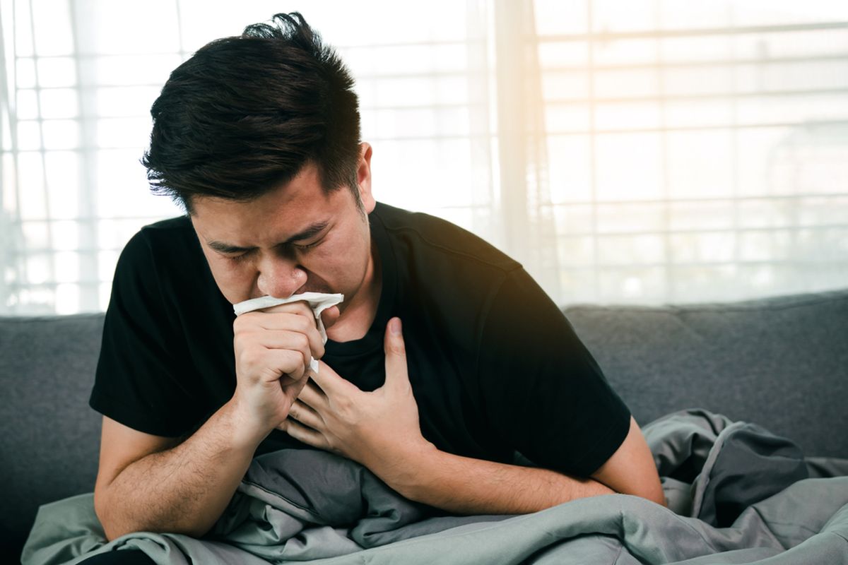 Batuk karena alergi, Cara Membedakan Batuk Alergi dan Batuk karena Virus, Gejala Batuk Alergi dan Infeksi Bisa Mirip, Perhatikan Ada atau Tidaknya Demam, Cek Riwayat dan Pemicu Alergi, Pentingnya Mengenali Penyebab Batuk, Kapan Perlu Periksa ke Dokter?