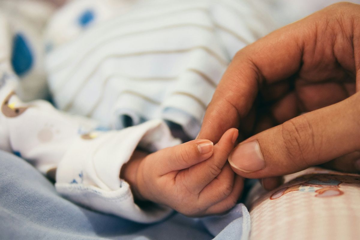 zakat fitrah bayi, Apakah Bayi Baru Lahir Wajib Zakat Fitrah? Simak Penjelasan Lengkap dan Syaratnya, Hukum Bayi Baru Lahir Berzakat, Dua Kondisi Kelahiran yang Menentukan Kewajiban Zakat, Siapa yang Menanggung Zakat Fitrah Bayi?, Bagaimana dengan Bayi dalam Kandungan?, Besaran Zakat Fitrah untuk Bayi