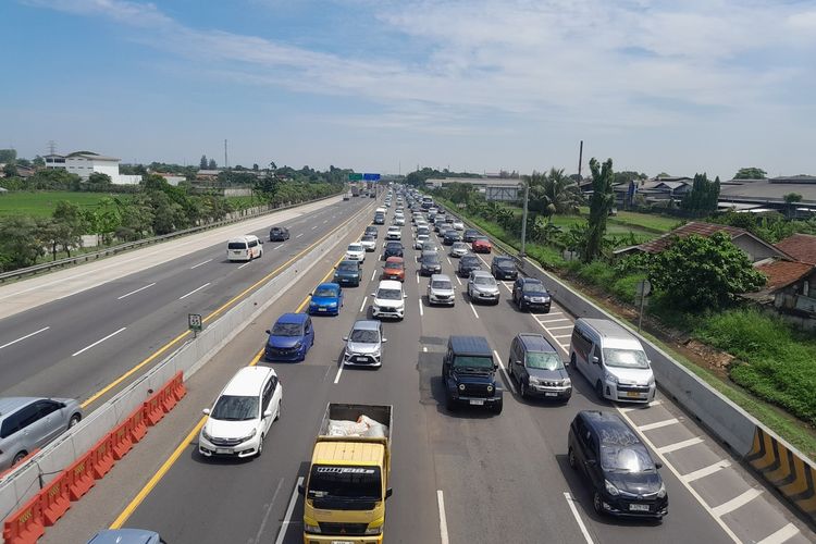 Jasa Marga, contraflow, rekayasa lalu lintas, Tol Jakarta-Cikampek, Jasa Marga Terapkan Contraflow Situasional di Tol Jakarta-Cikampek