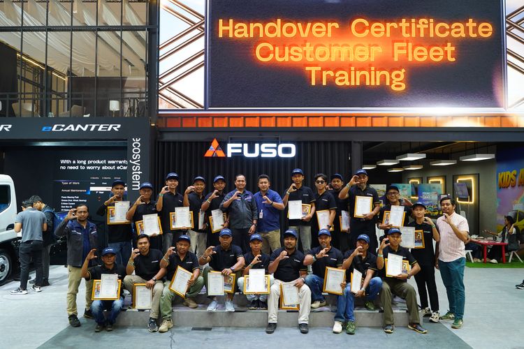 Fuso, kendaraan niaga, Mitsubishi Fuso, Euro 4, GIIAS 2025, fuso, euro 4, Mitsubishi fuso, Mitsubishi Fuso Edukasi Konsumen Terkait Euro 4