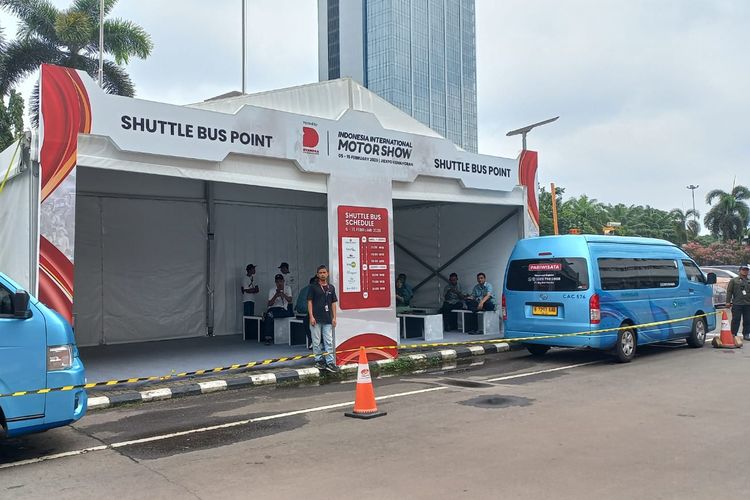 Shuttle bus, JIExpo Kemayoran, Cara Praktis ke IIMS 2026 Saat Musim Hujan, Naik Shuttle Bus Gratis